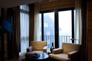 Hotel Unique Post